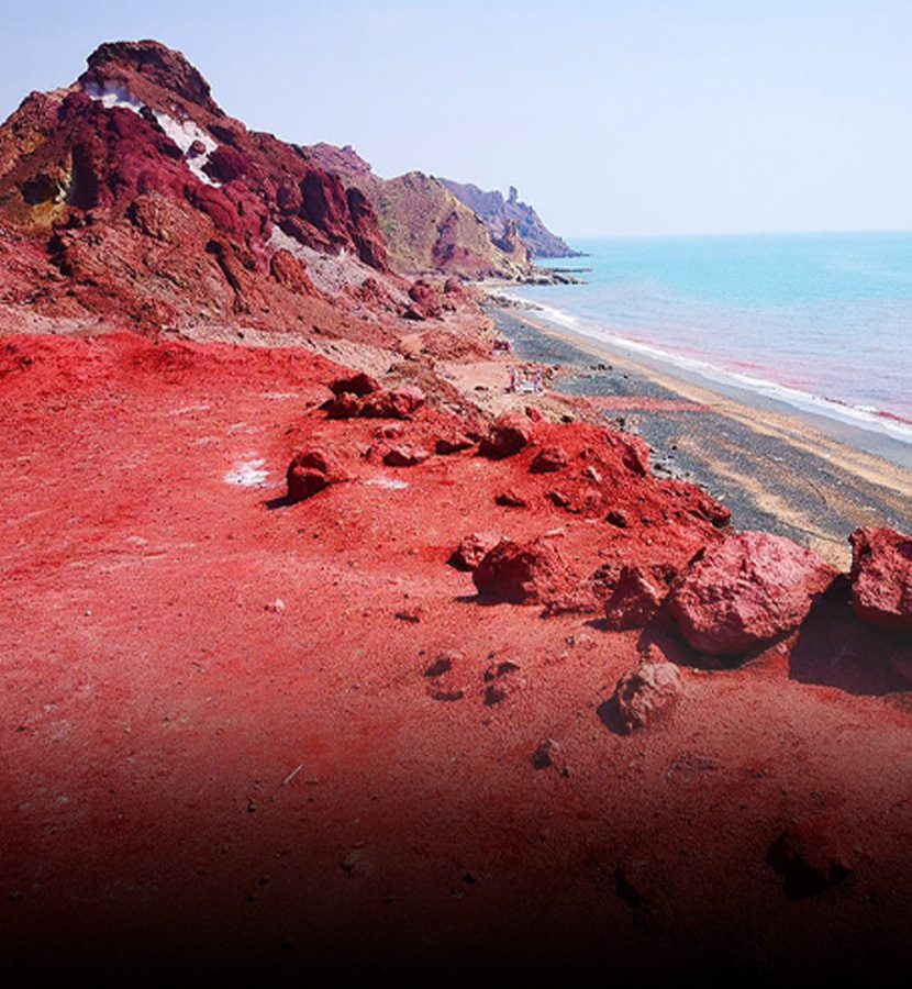 کمپ در جزیره هرمز